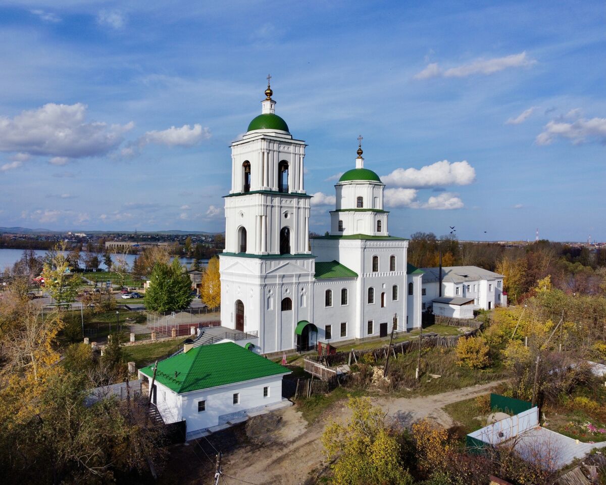 Церковь Сошествия Святого Духа, Кыштым (Кыштым, город, Челябинская область). фасады, Вид с ЮЗ