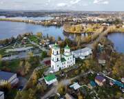 Церковь Сошествия Святого Духа, На фоне Кыштыма<br>, Кыштым, Кыштым, город, Челябинская область
