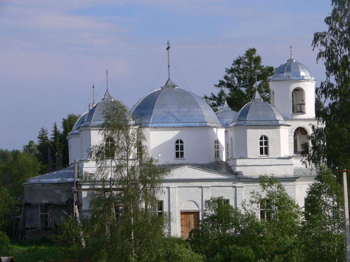 Церковь Троицы Живоначальной, Большое Городно (Валдайский район, Новгородская область). фасады