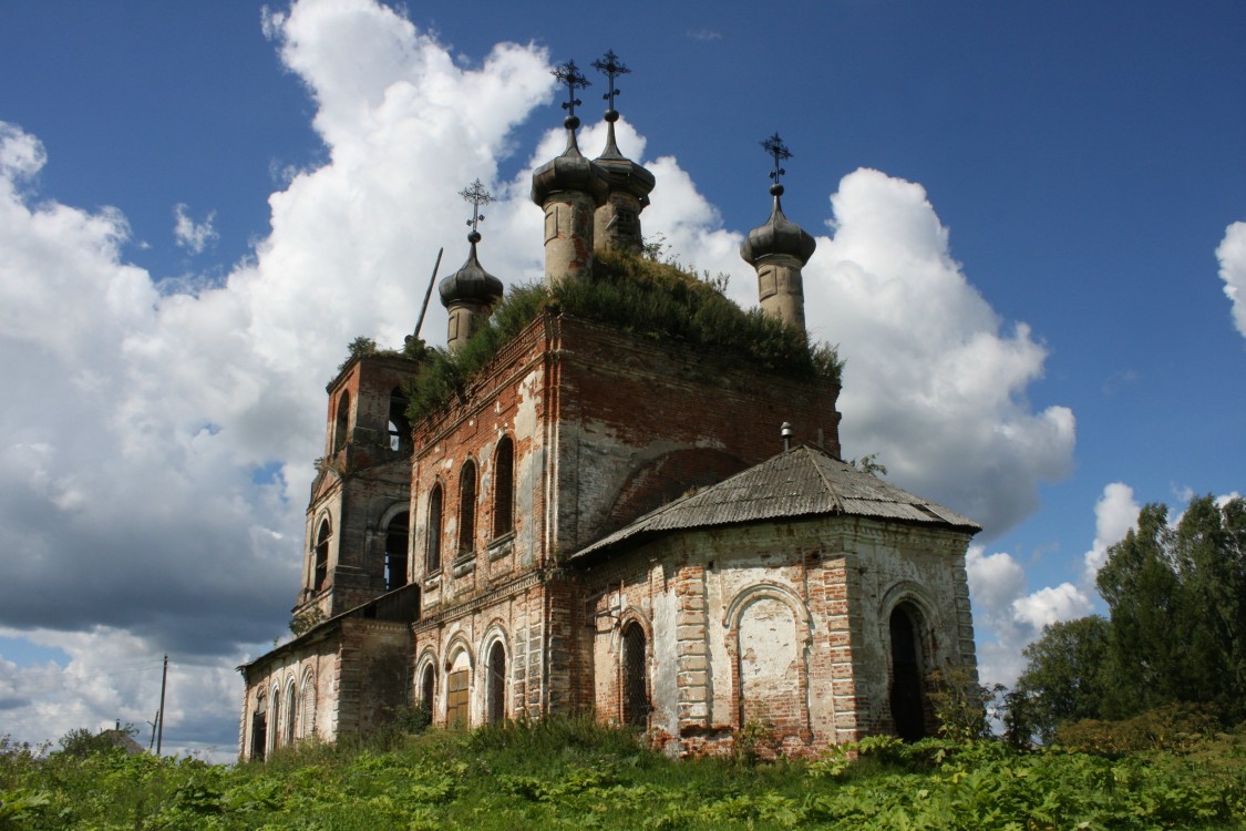 Церковь Рождества Христова, Парфеньево (Некоузский район, Ярославская область). фасады
