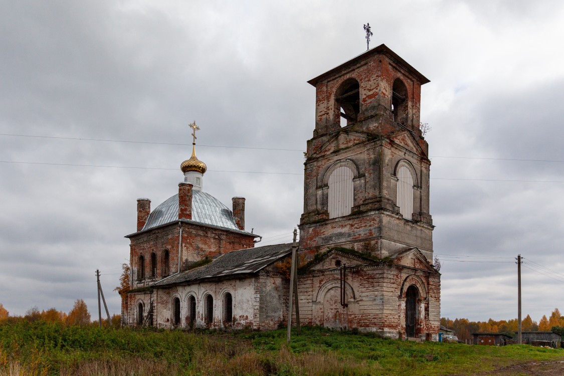 Церковь Рождества Христова, Парфеньево (Некоузский район, Ярославская область). фасады