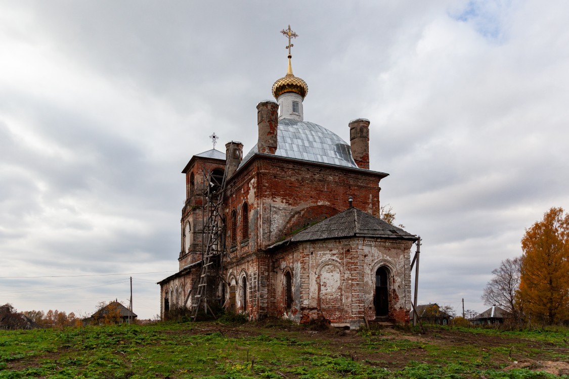 Церковь Рождества Христова, Парфеньево (Некоузский район, Ярославская область). фасады