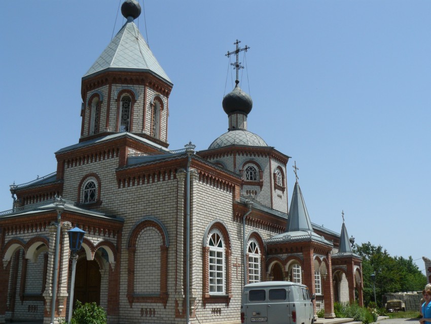 Церковь Митрофана Воронежского, Бурлацкое (Благодарненский район, Ставропольский край). фасады, 		      