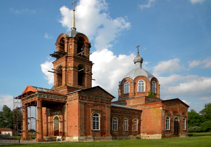 Церковь Димитрия Солунского, Болото (Горшеченский район, Курская область). фасады