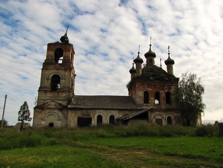 Церковь Рождества Христова, Парфеньево (Некоузский район, Ярославская область). фасады