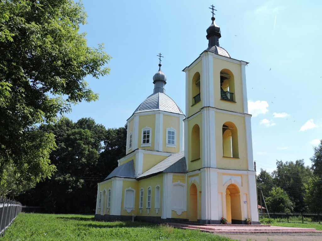 Церковь Троицы Живоначальной, Шатилово (Краснозоренский район, Орловская область). фасады