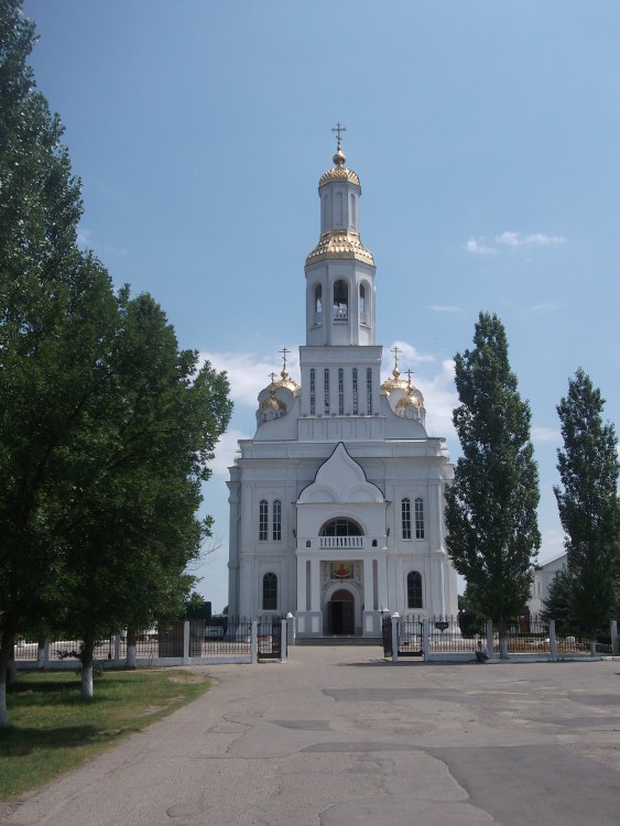 Невинномысск. Кафедральный собор Покрова Пресвятой Богородицы. фасады