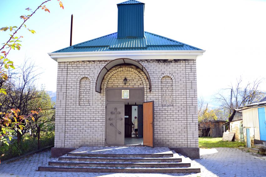 Церковь Варвары великомученицы, Орджоникидзевский (Карачаевский район, Республика Карачаево-Черкесия). фасады, Название храма: Церковь святой великомученицы Варвары п. Орджоникидзевского, Карачаевского р-на, КЧР.