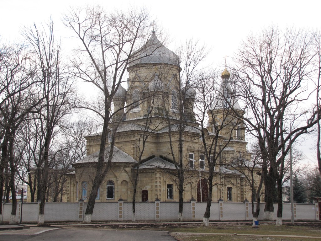 Усть-Джегута. Церковь Михаила Архангела. фасады