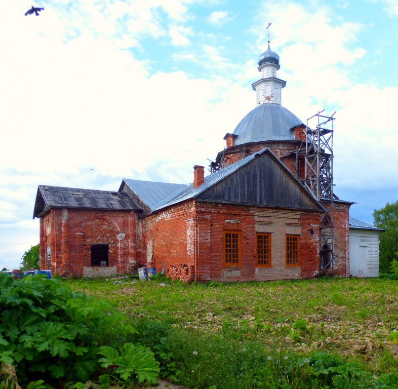 Славитино. Церковь Георгия Победоносца. фасады