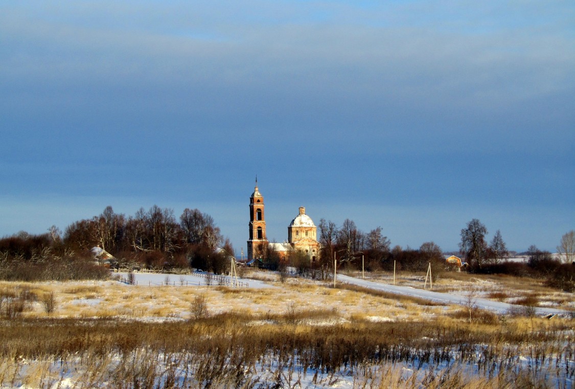 Никульское. Церковь Николая Чудотворца. общий вид в ландшафте, вид с юга
