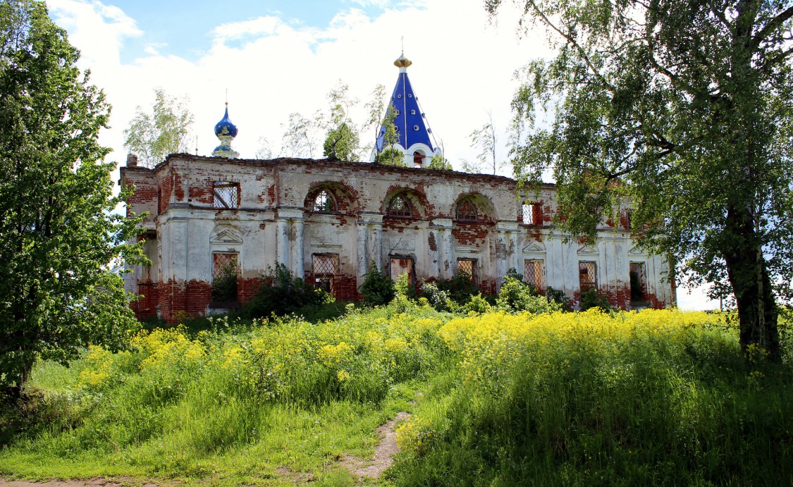 Караш. Церковь Благовещения Пресвятой Богородицы. фасады