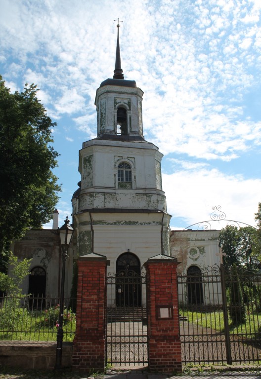 Собор Успения Пресвятой Богородицы, Тарту (Тартумаа, Эстония). фасады