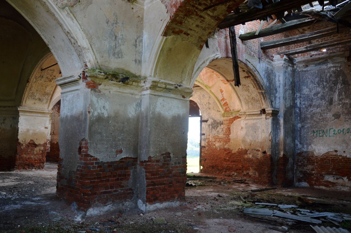 Церковь Космы и Дамиана, Головинщино (Лев-Толстовский район, Липецкая область). интерьер и убранство