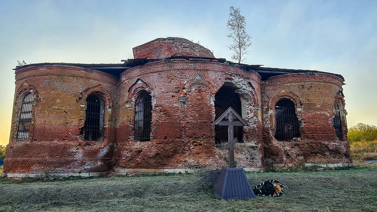 Церковь Космы и Дамиана, Головинщино (Лев-Толстовский район, Липецкая область). фасады
