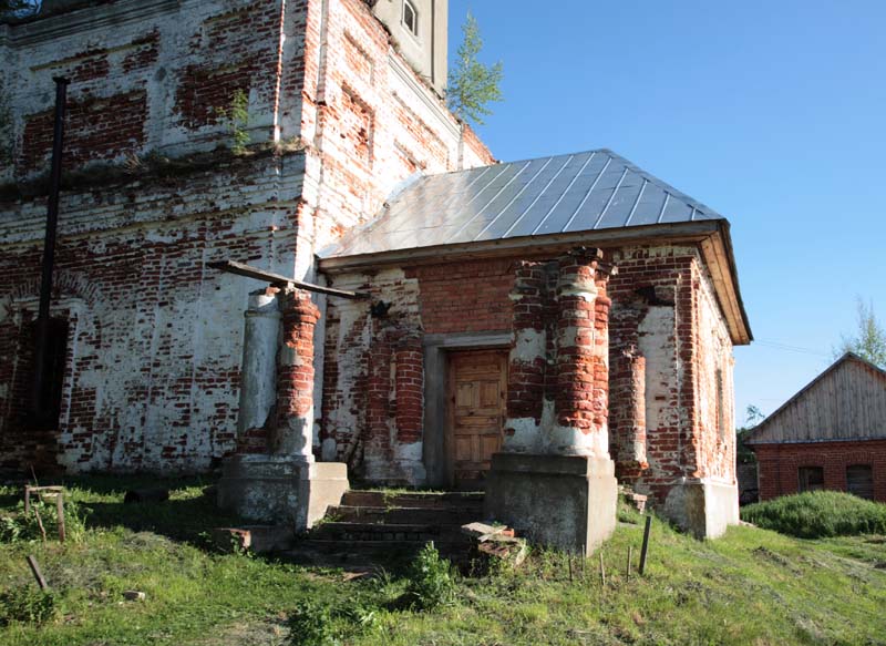Церковь Казанской иконы Божией Матери, Караш (Ростовский район, Ярославская область). архитектурные детали