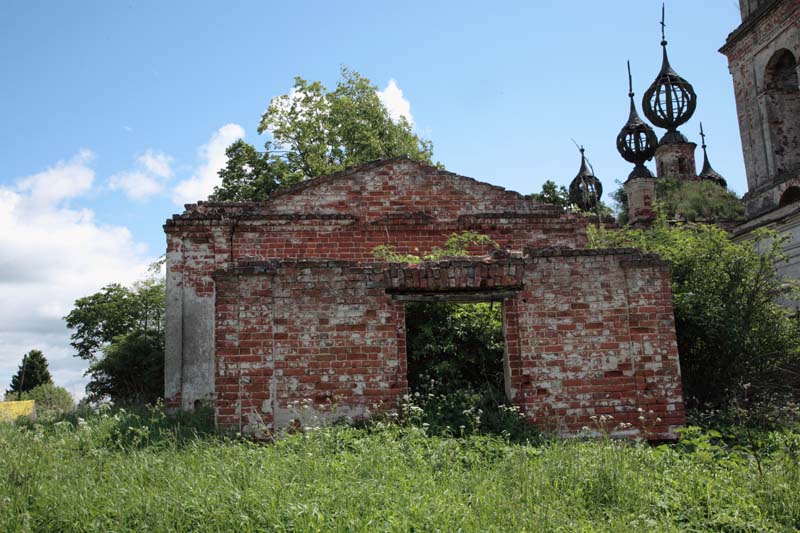 Полянки. Церковь Димитрия Солунского. фасады