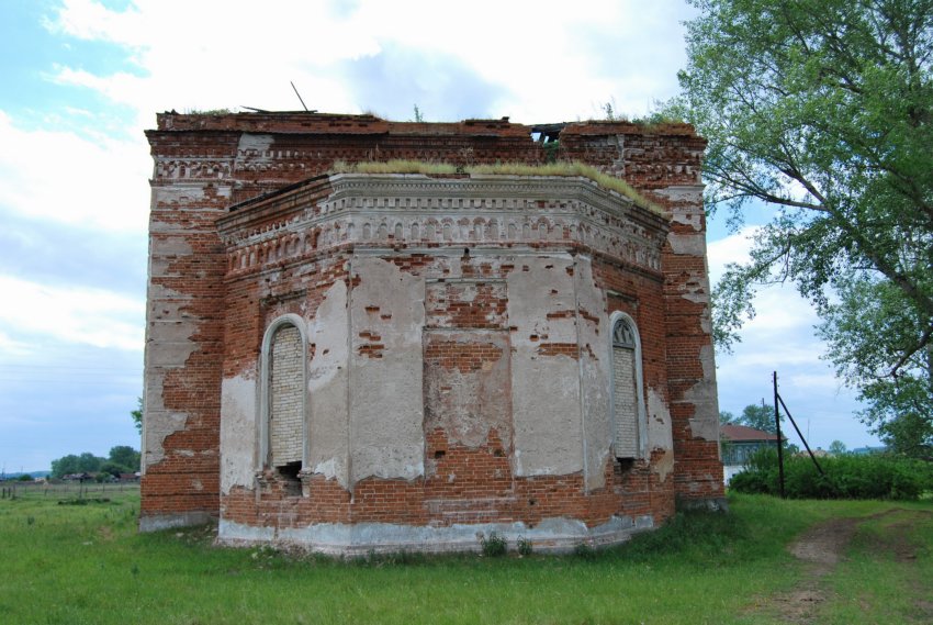 Церковь Космы и Дамиана, Юшково (Каслинский район, Челябинская область). общий вид в ландшафте