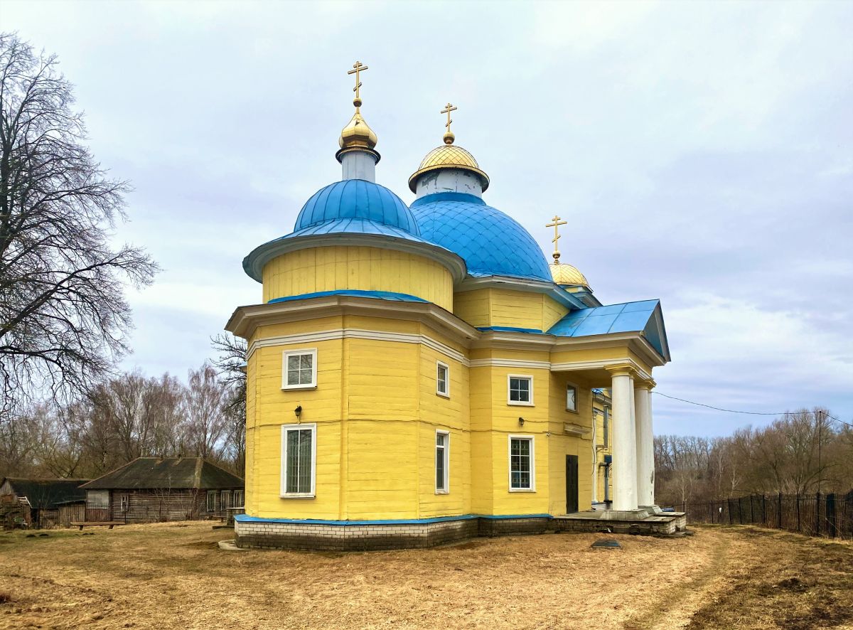 Церковь Николая Чудотворца, Балыкино (Погарский район, Брянская область). фасады, Вид с северо-востока
