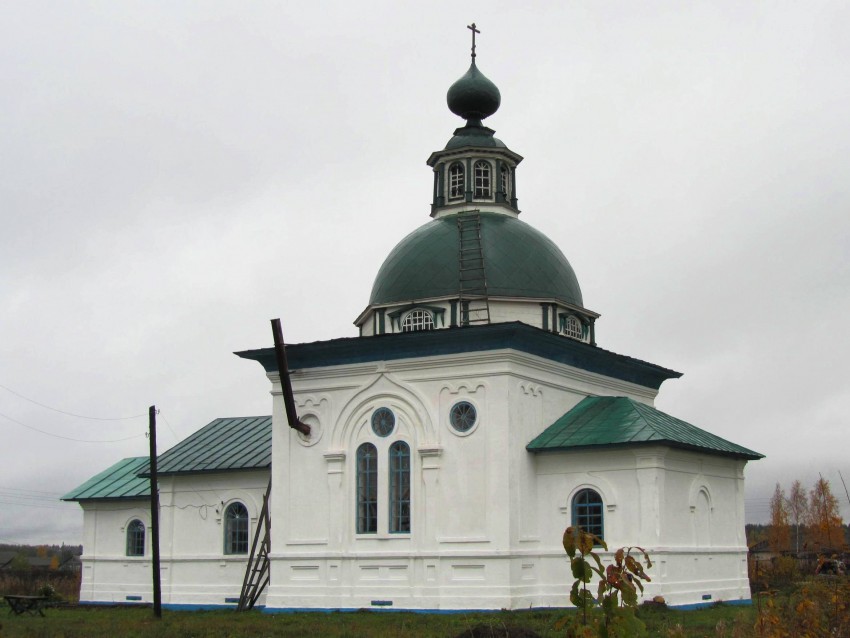 Погост (Большешальский погост). Церковь Троицы Живоначальной. фасады, вид с юго-востока