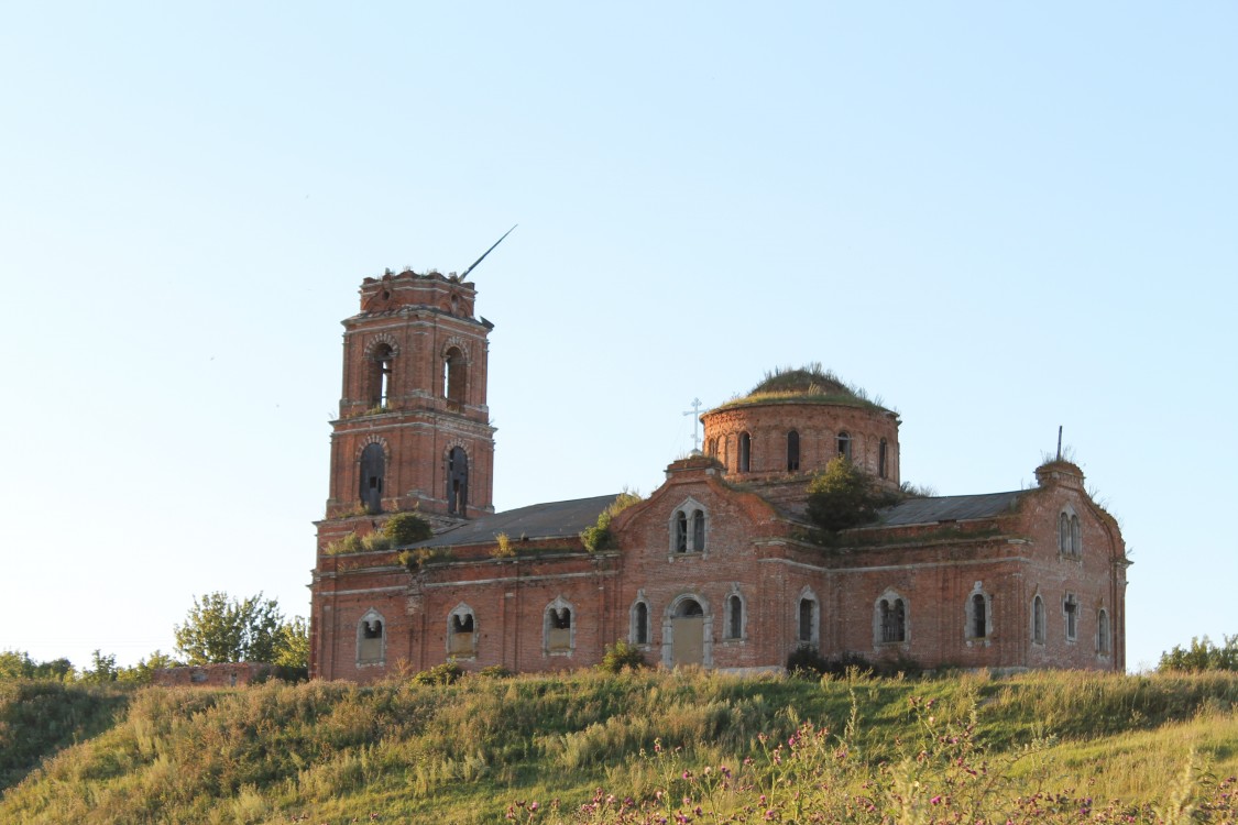 Церковь Михаила Архангела, Хованщино (Кимовский район, Тульская область). фасады