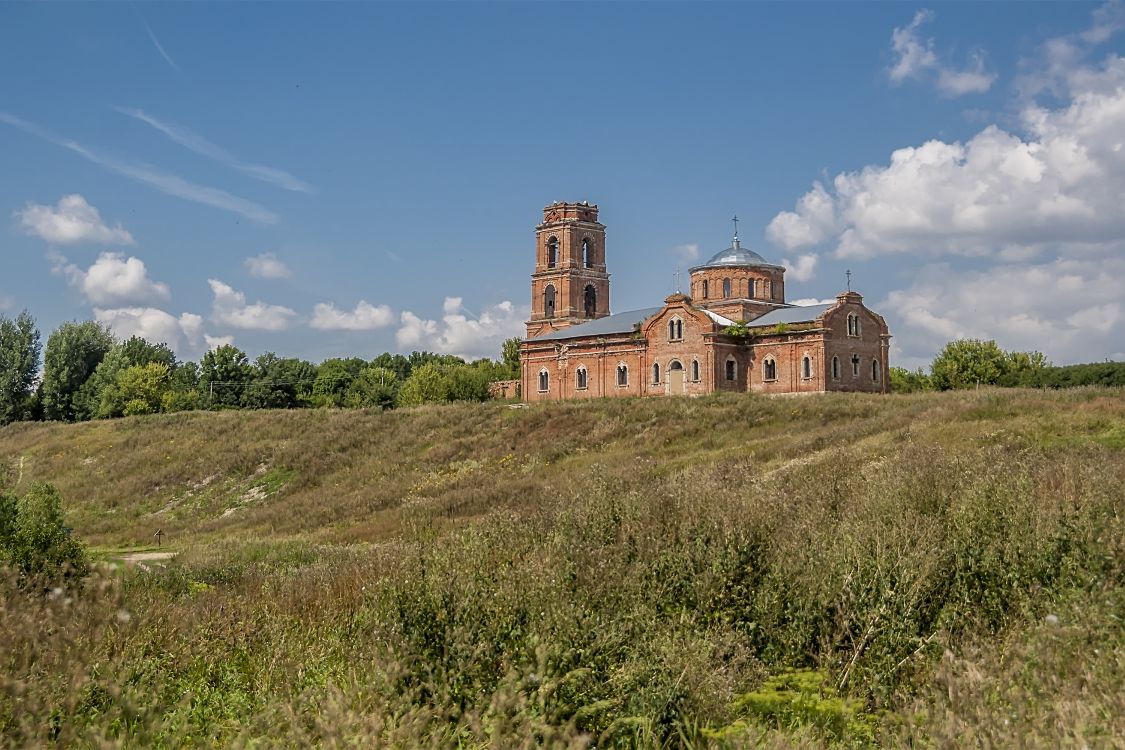 Церковь Михаила Архангела, Хованщино (Кимовский район, Тульская область). общий вид в ландшафте