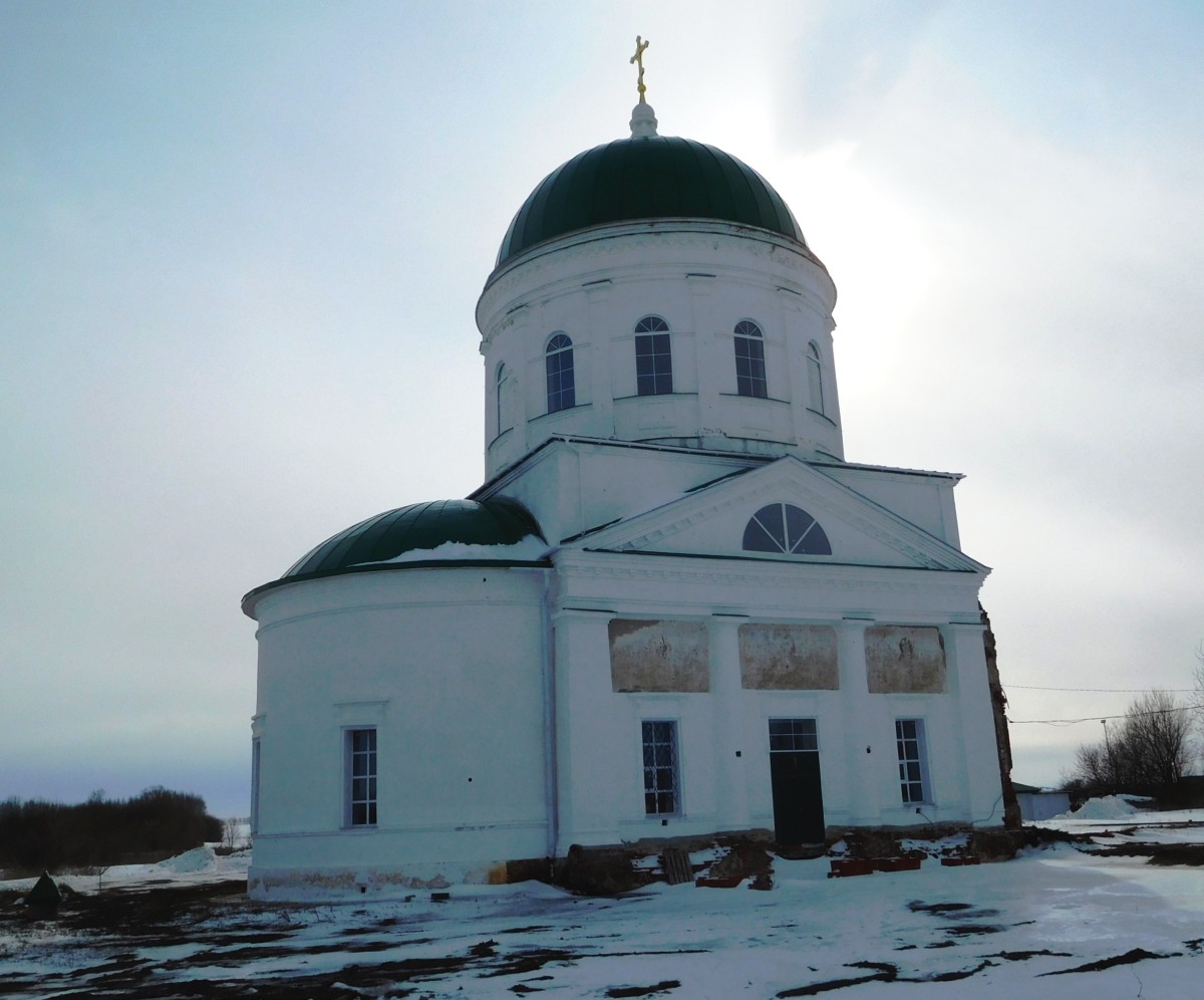 Семёново. Церковь Троицы Живоначальной. фасады