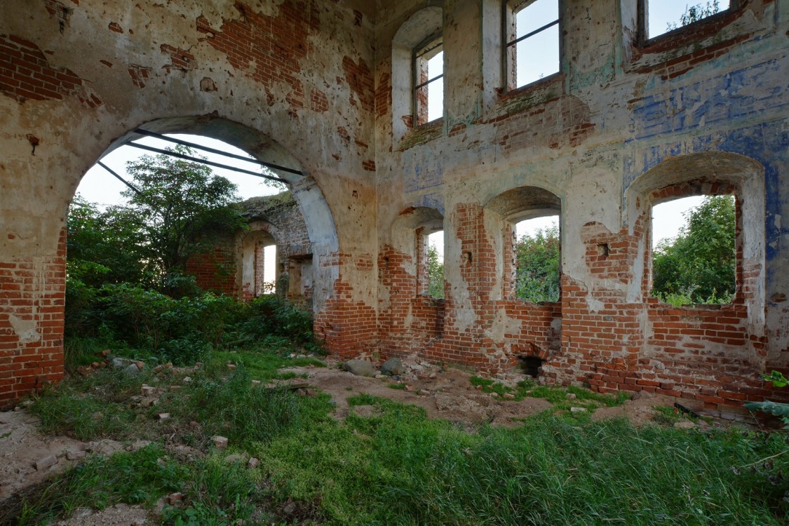 Церковь Илии Пророка, Усово, урочище (Ростовский район, Ярославская область). интерьер и убранство, Юго-восточная сторона основного объема