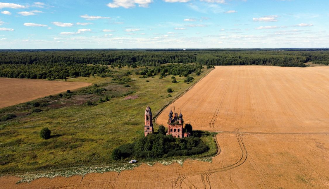 Церковь Илии Пророка, Усово, урочище (Ростовский район, Ярославская область). общий вид в ландшафте