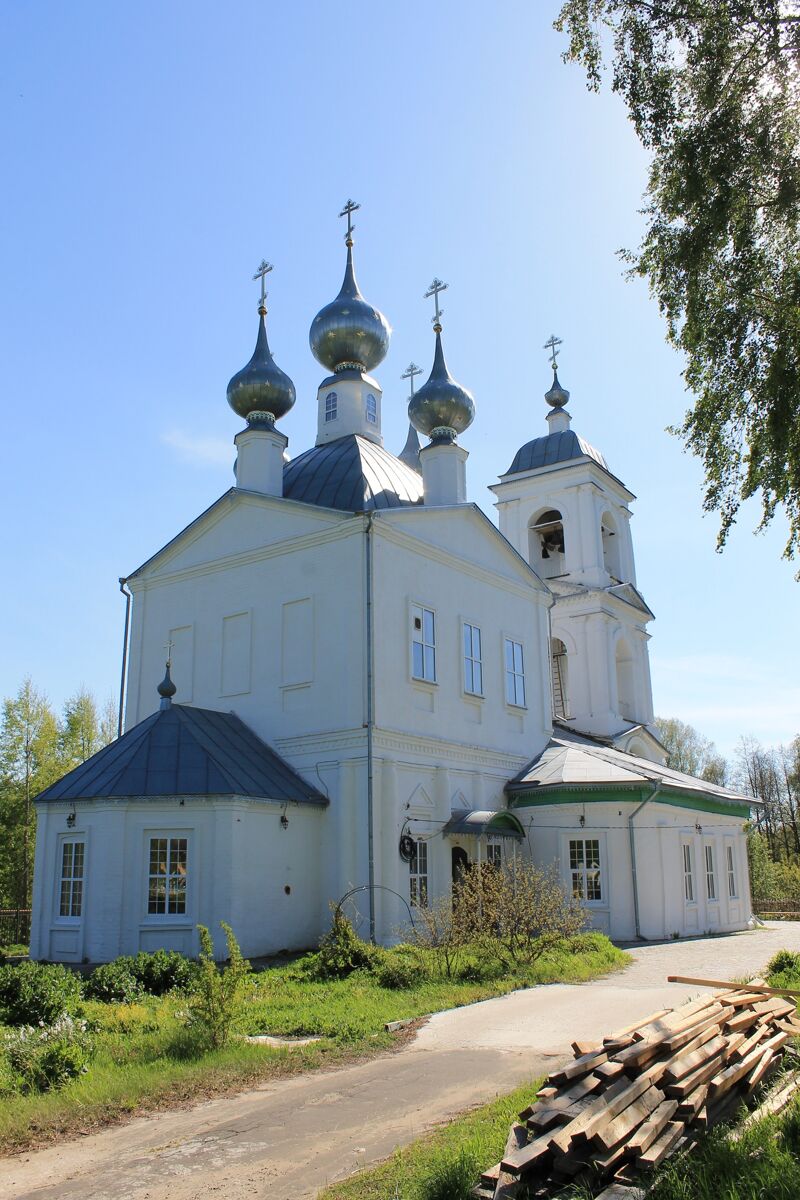 Церковь Троицы Живоначальной, Скоробогатово (Ковернинский район, Нижегородская область). фасады