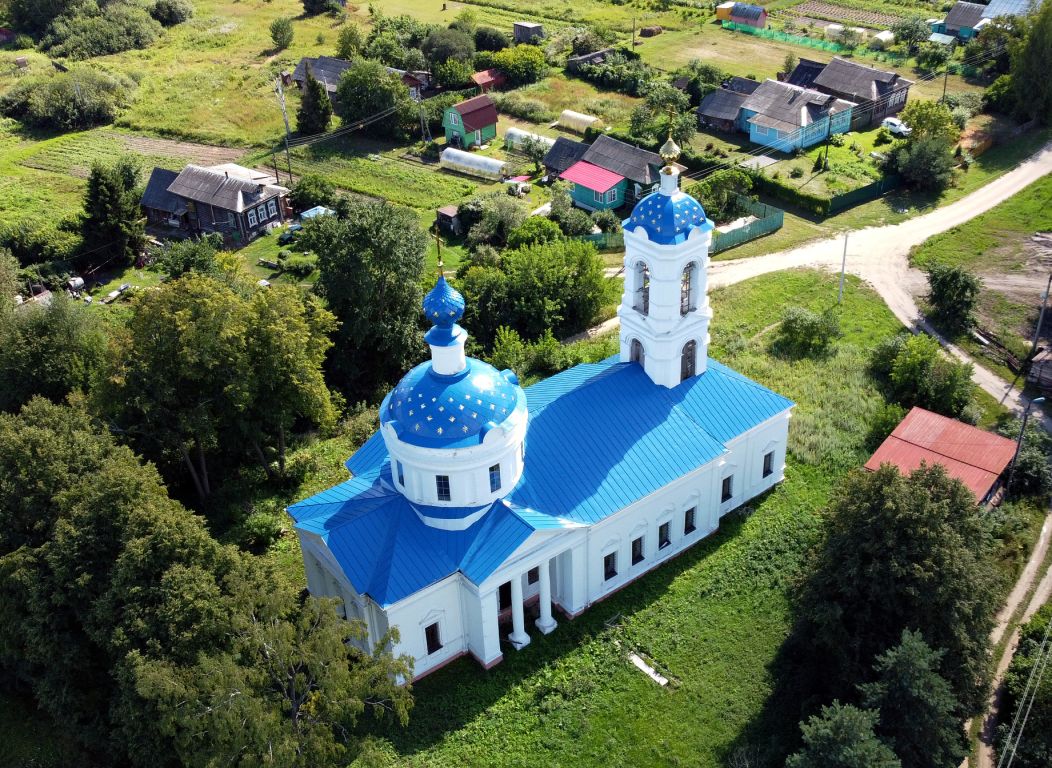 Церковь Рождества Пресвятой Богородицы, Николо-Перевоз (Ростовский район, Ярославская область). общий вид в ландшафте