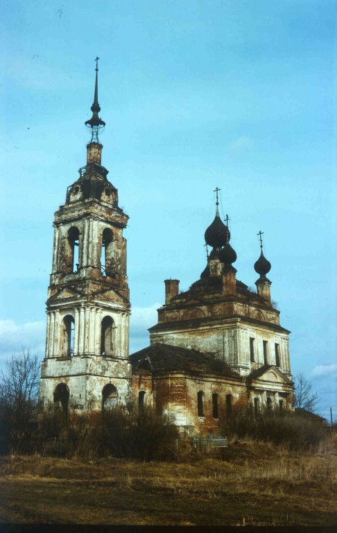 Савинское. Церковь Рождества Пресвятой Богородицы. фасады, 1996