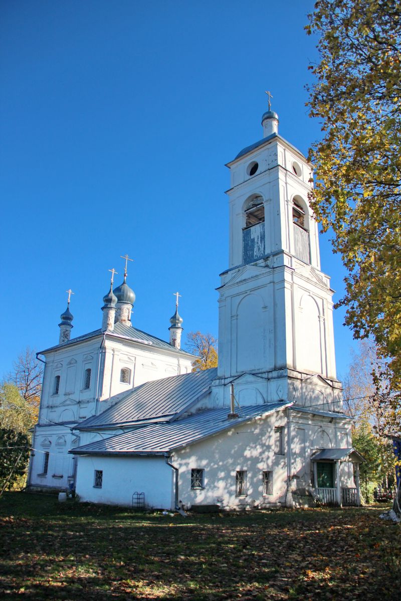 Церковь Покрова Пресвятой Богородицы, Поклоны, урочище (Поклонная гора) (Ростовский район, Ярославская область). фасады