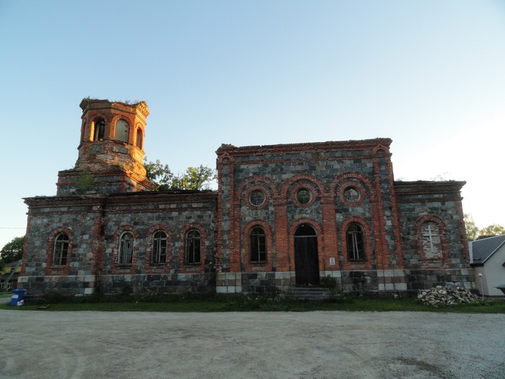 Церковь Александра Невского, Лихула (Ляэнемаа, Эстония). фасады