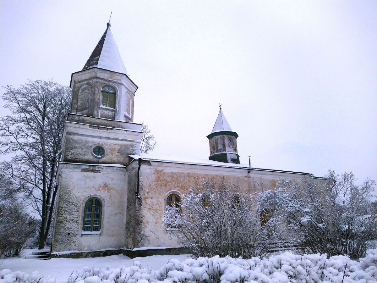 Церковь Троицы Живоначальной, Лэллэ (Lelle) (Рапламаа, Эстония). фасады, Церковь Живоначальной Троицы