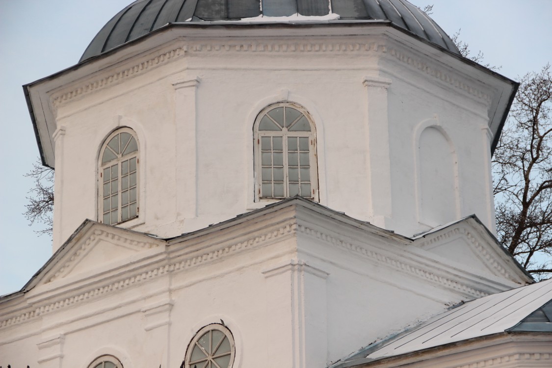Пужбол. Церковь Димитрия Солунского. архитектурные детали
