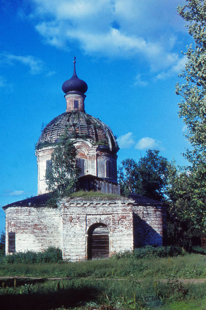 Гагаринская Новосёлка. Церковь Рождества Христова. фасады