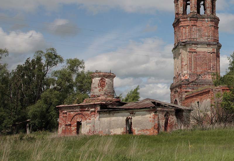 Неизвестная часовня, Приимково (Ростовский район, Ярославская область). общий вид в ландшафте