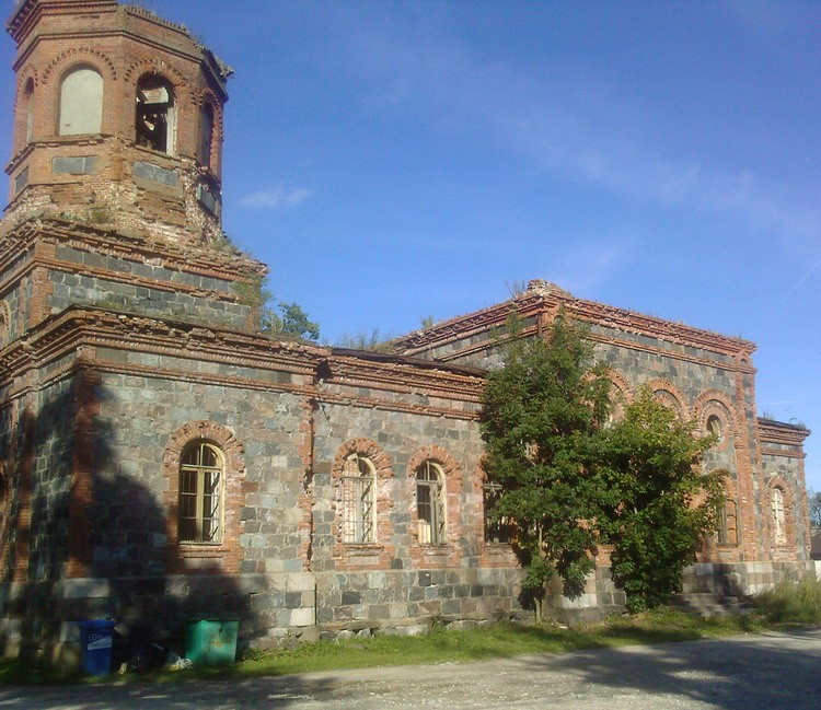 Лихула. Церковь Александра Невского. фасады
