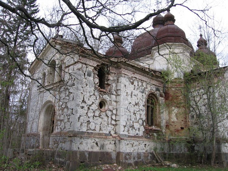 Пенуя (Penuja). Церковь Всех Святых. фасады