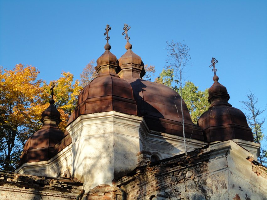 Пенуя (Penuja). Церковь Всех Святых. архитектурные детали