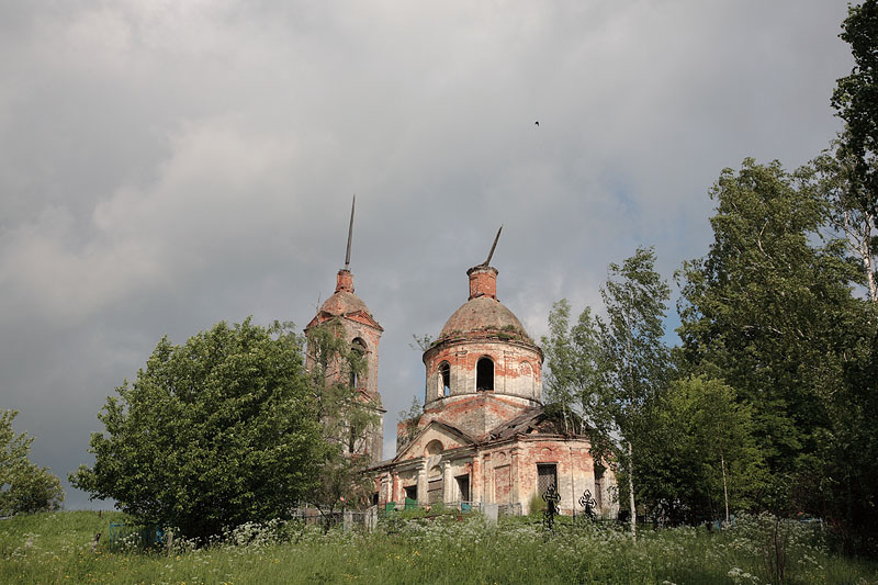 Церковь Бориса и Глеба, Матвеевское (Ростовский район, Ярославская область). общий вид в ландшафте