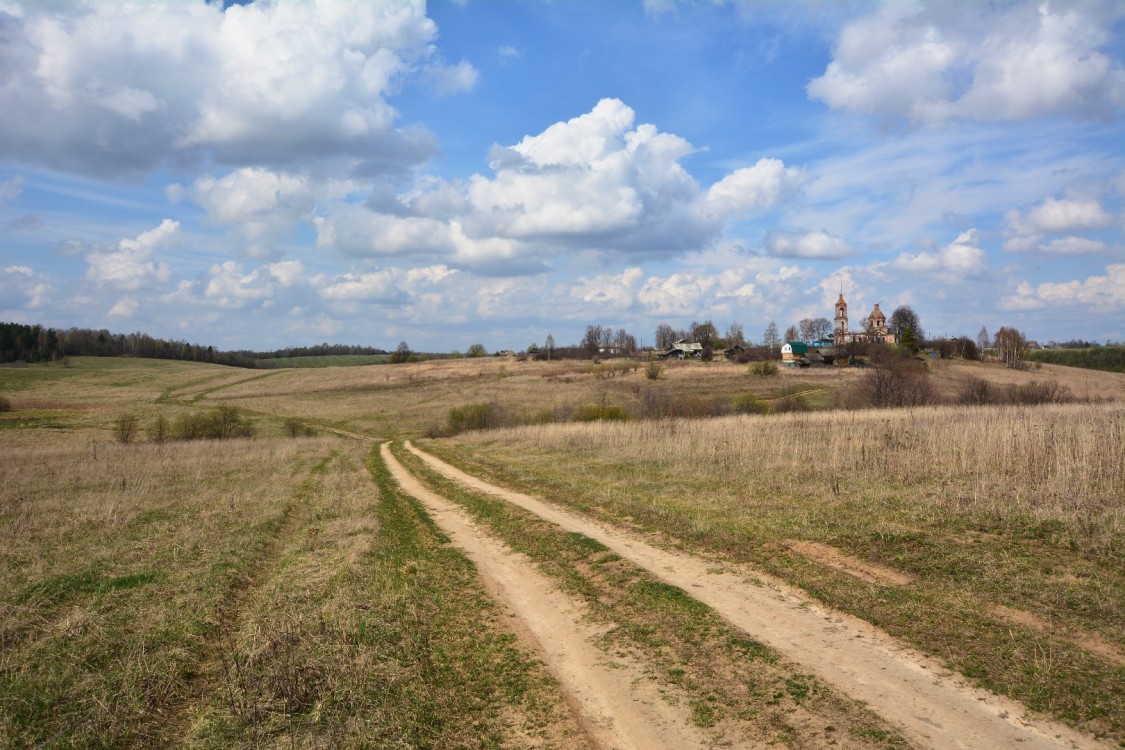Церковь Бориса и Глеба, Матвеевское (Ростовский район, Ярославская область). общий вид в ландшафте, Вид с соседнего холма