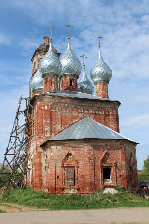 Деревни. Церковь Василия Великого. фасады