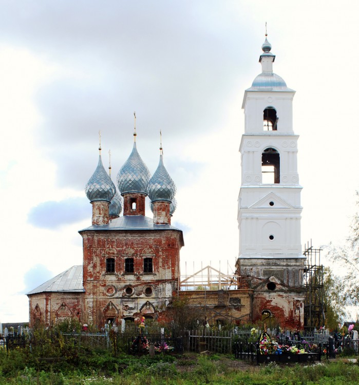 Деревни. Церковь Василия Великого. фасады