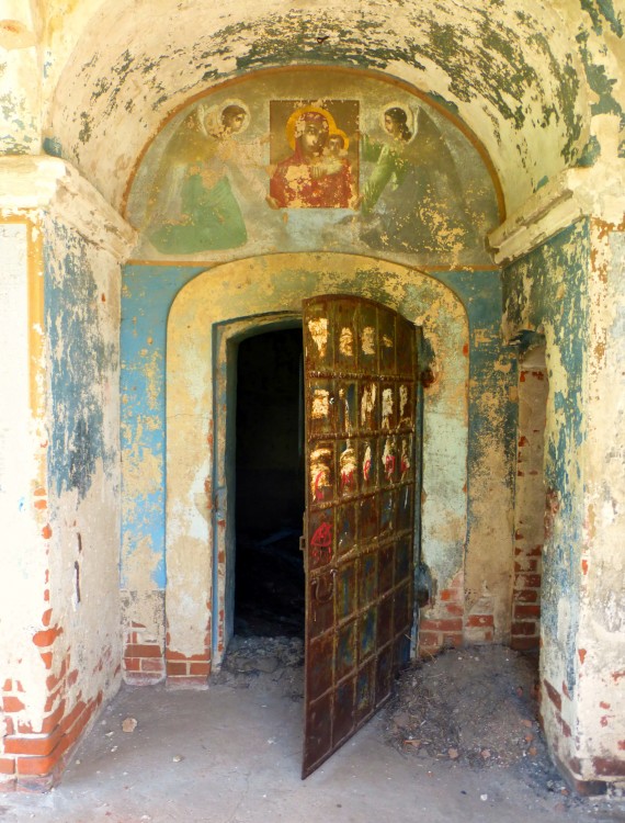 Церковь Иоанна Богослова, Подлесново (Ростовский район, Ярославская область). архитектурные детали