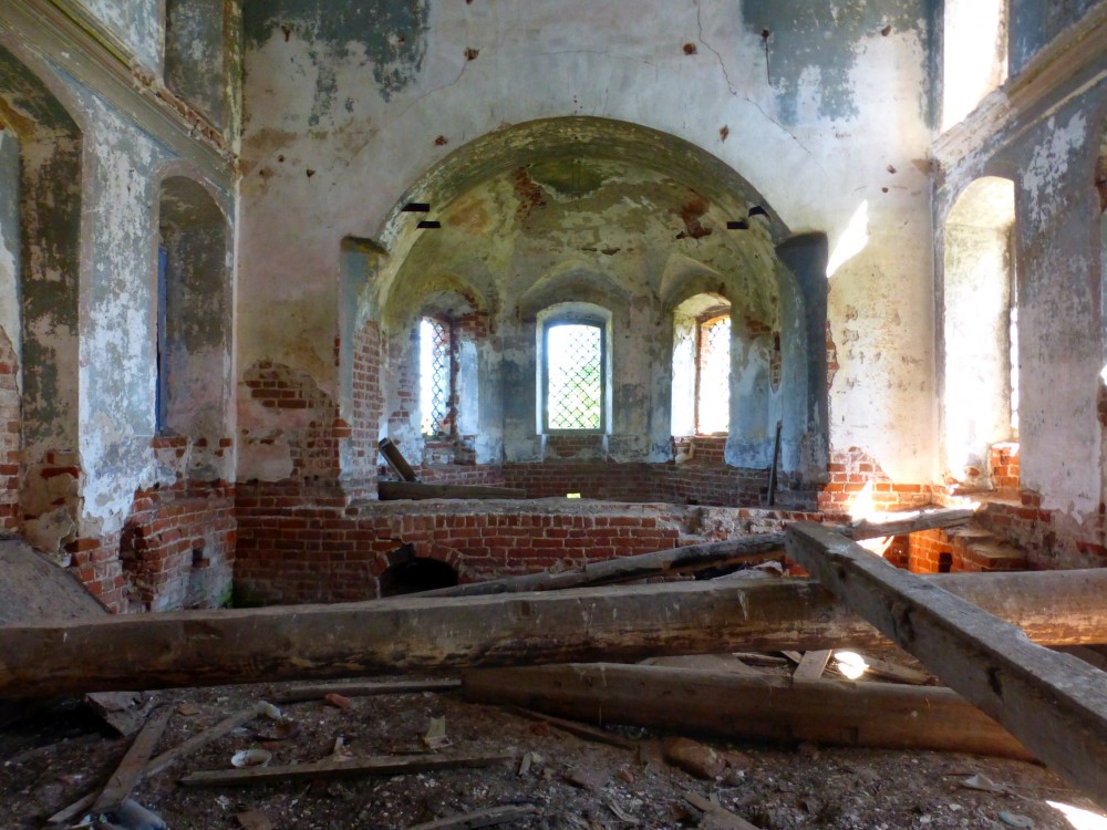 Церковь Иоанна Богослова, Подлесново (Ростовский район, Ярославская область). интерьер и убранство