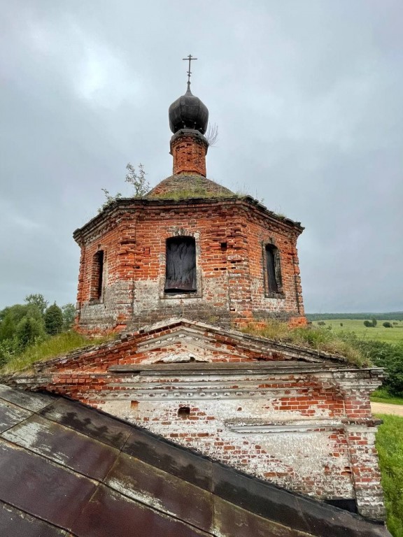 Церковь Иоанна Богослова, Подлесново (Ростовский район, Ярославская область). фасады