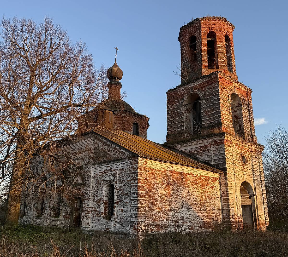 Вид с северо-запада, фасады. Церковь Иоанна Богослова, Подлесново (Ростовский район, Ярославская область)