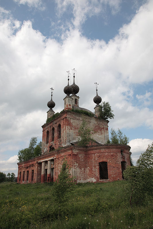 Церковь Николая Чудотворца, Чуфарово (Ростовский район, Ярославская область). фасады